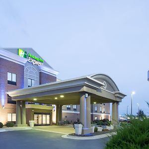 Holiday Inn Express Kansas City - At The Legends!, An Ihg Hotel